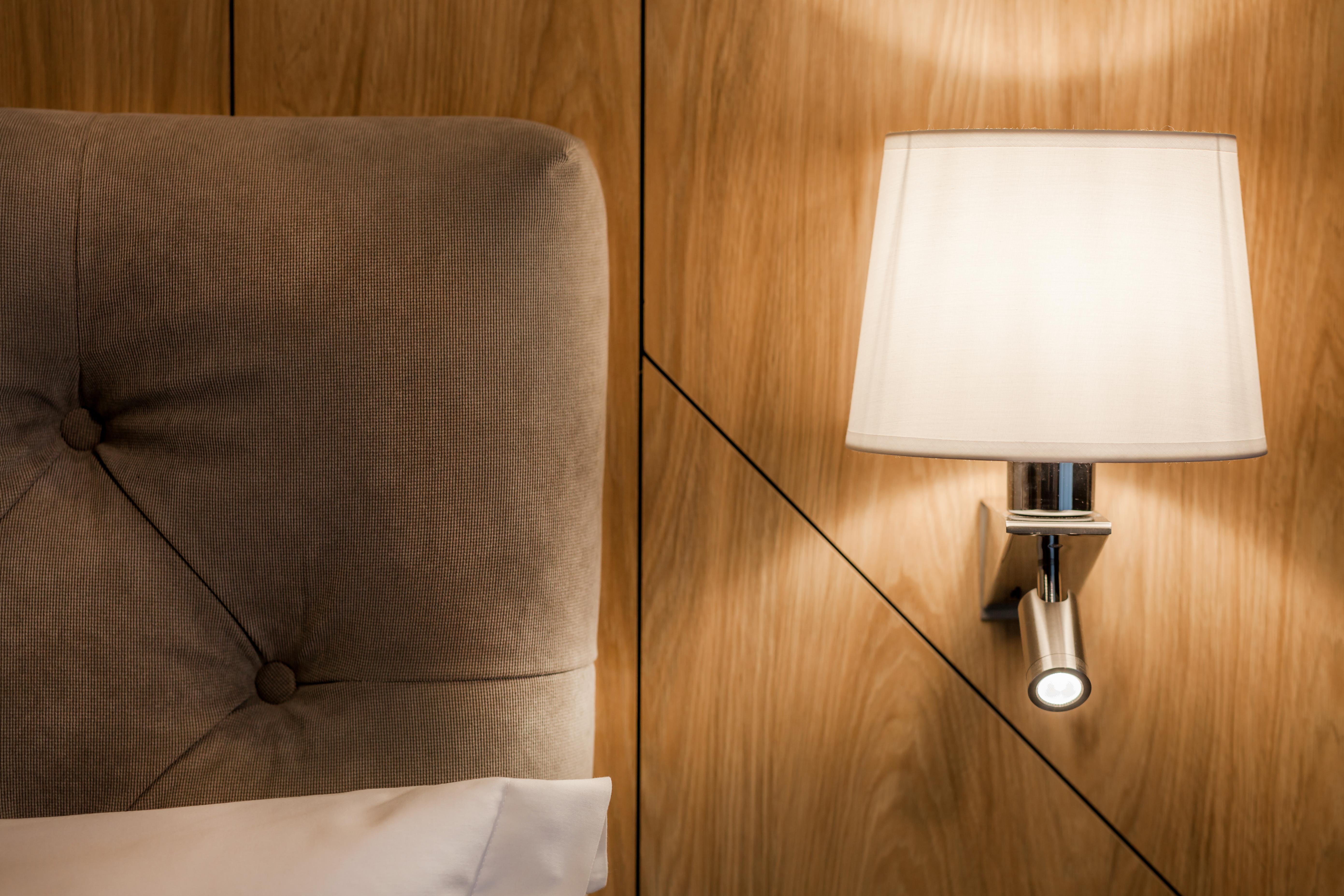 Hotel Platinia كلوج-نابوكا المظهر الخارجي الصورة A wall light
