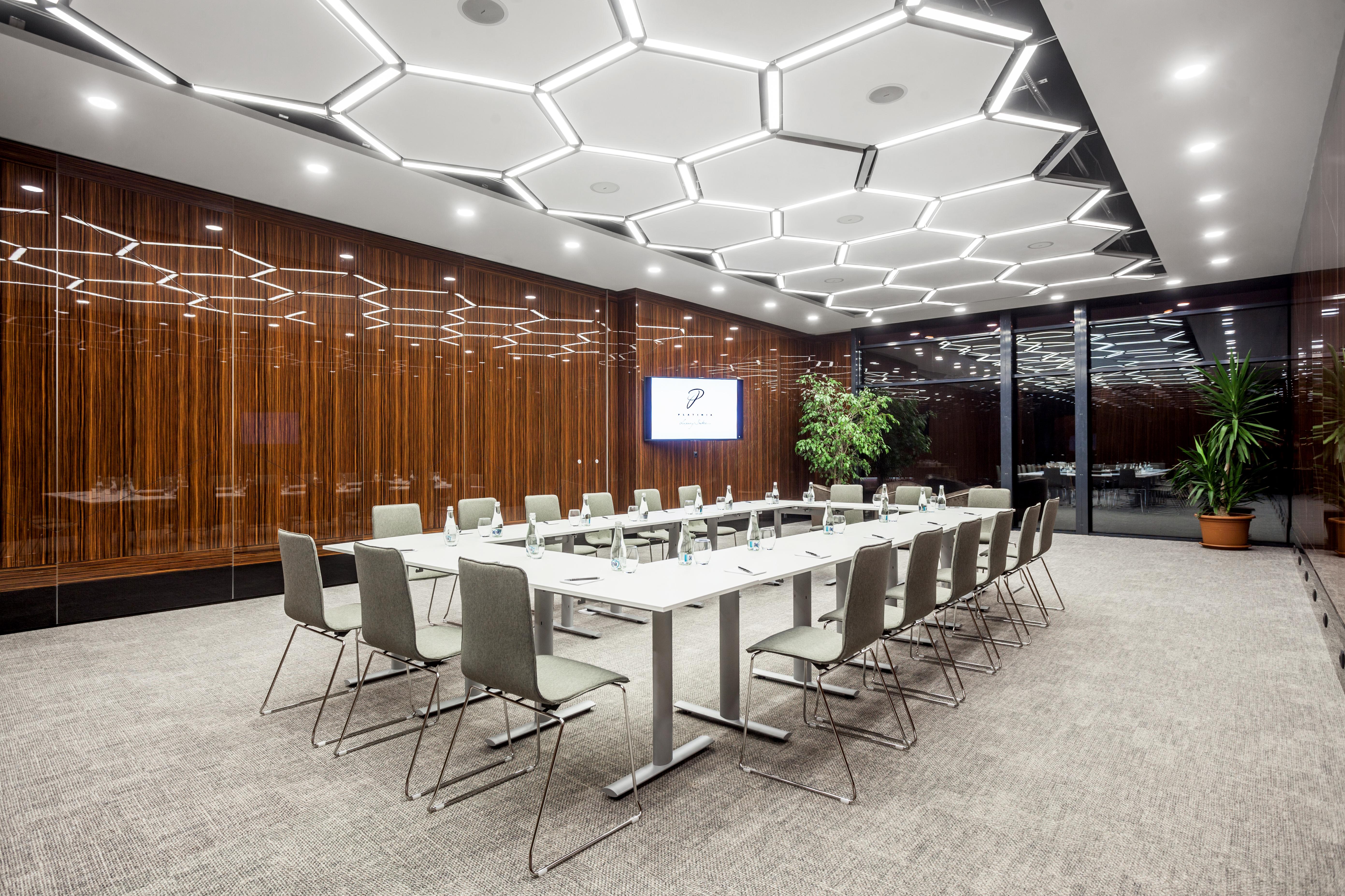 Hotel Platinia كلوج-نابوكا المظهر الخارجي الصورة Meeting room
