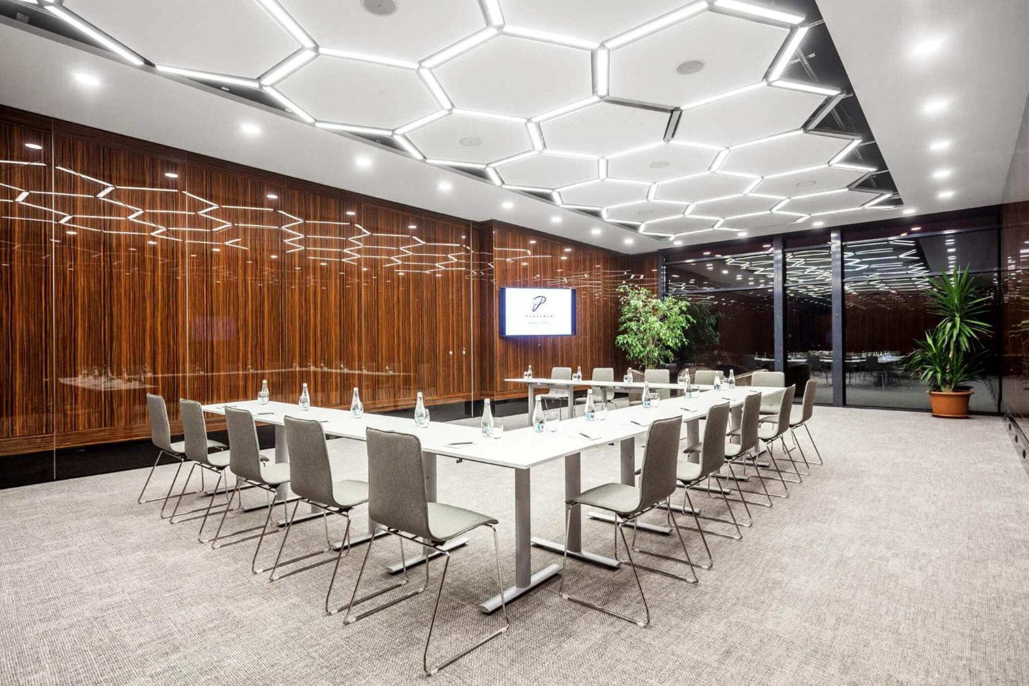 Hotel Platinia كلوج-نابوكا المظهر الخارجي الصورة Meeting room