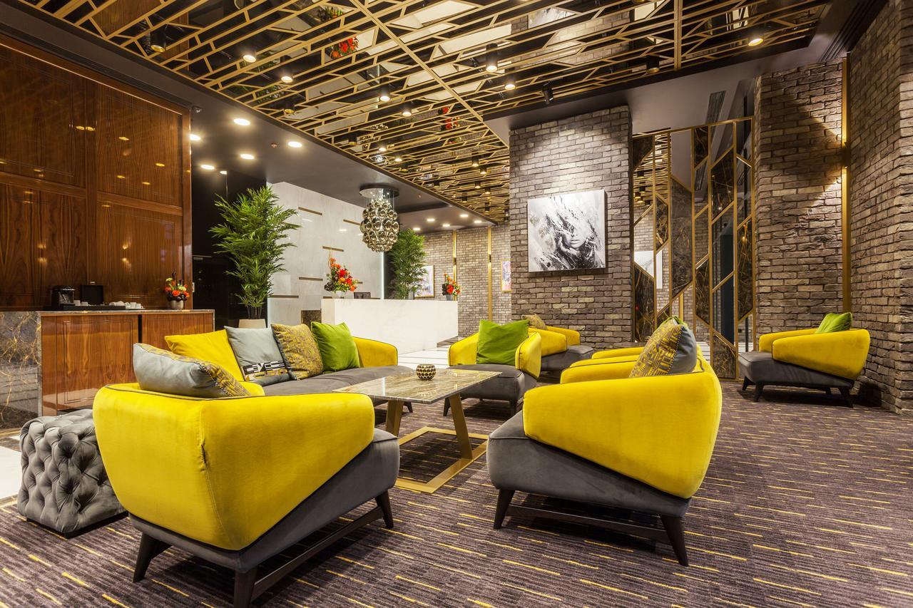 Hotel Platinia كلوج-نابوكا المظهر الخارجي الصورة The lounge at the airport